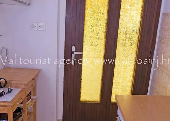 In 36584 Apartment *