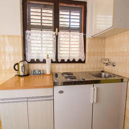 In 36584 Apartment *